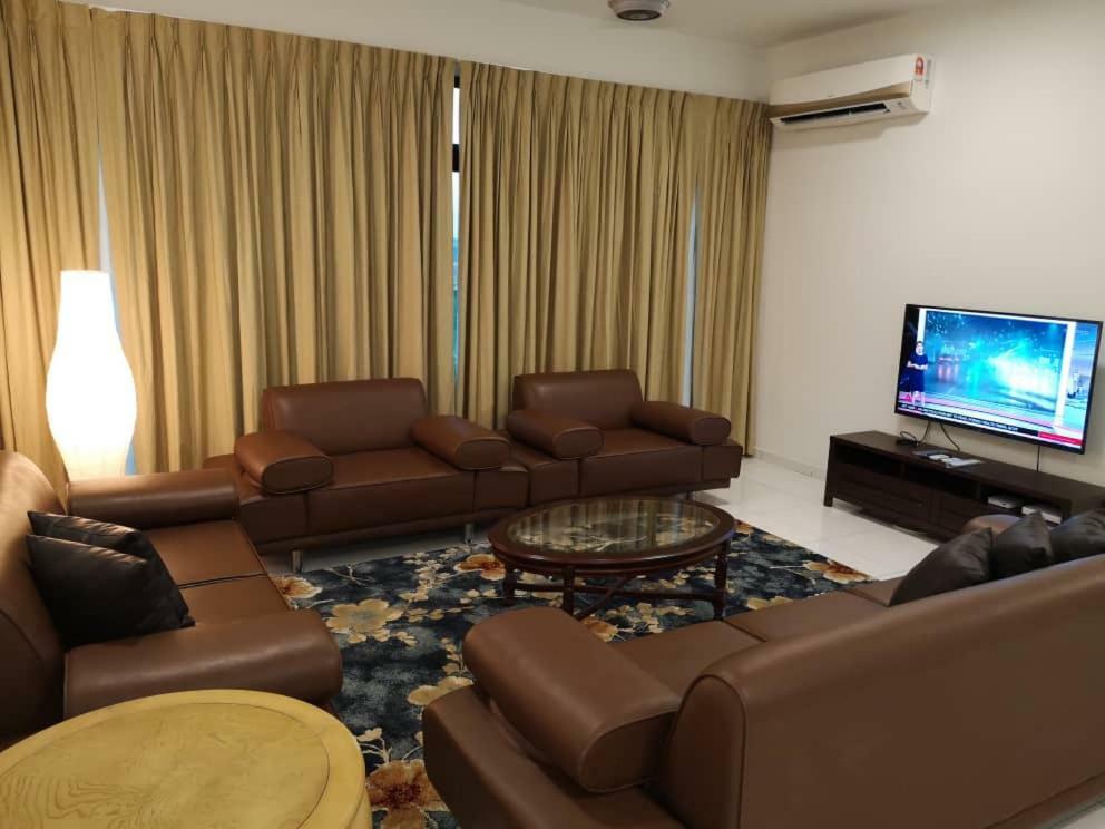 Skyloft Muslim Suite Джохор Бахру Екстериор снимка