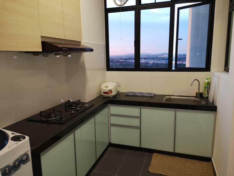Skyloft Muslim Suite Джохор Бахру Екстериор снимка