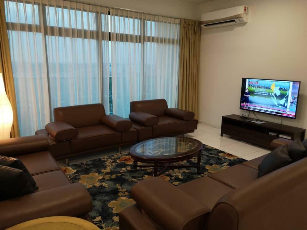 Skyloft Muslim Suite Джохор Бахру Екстериор снимка