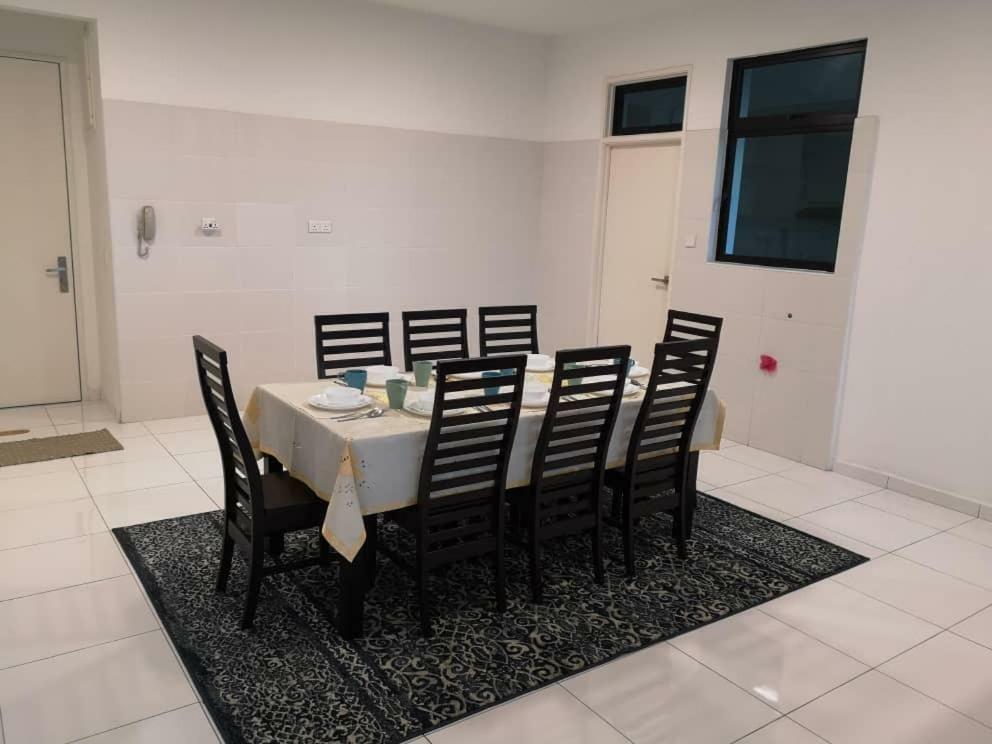 Skyloft Muslim Suite Джохор Бахру Екстериор снимка